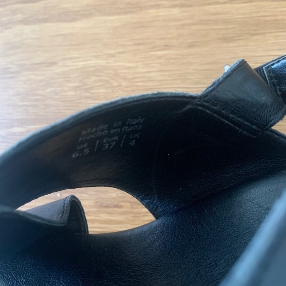 ALDO Black Leather Strappy White Platform Sandals 6.5 - Picture 8 of 8